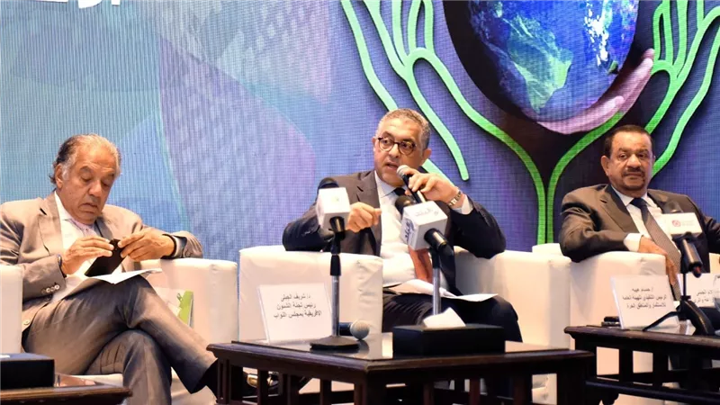 الرئيس التنفيذي للعامة للاستثمار والمناطق الحرة يستعرض جهود تحفيز الاستثمار في الاقتصاد الأخضر 
