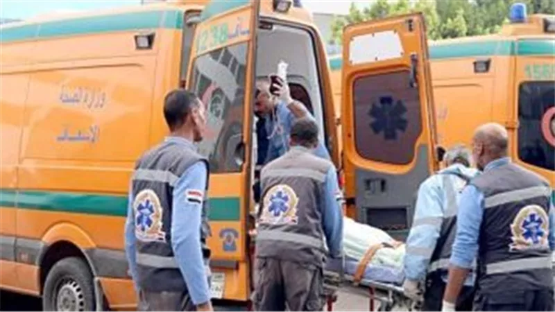 مصرع وإصابة 32 مواطناً في السويس نتيجة تصادم سيارتين
