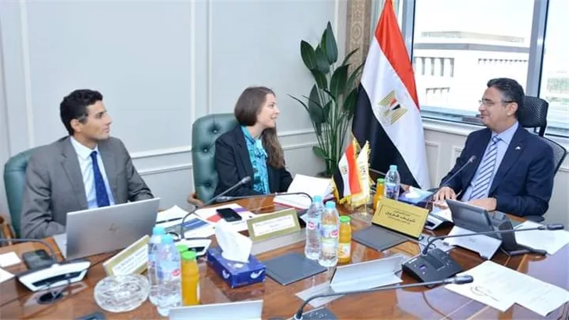 وزير التموين والتجارة الداخلية يستقبل وفد الوكالة الفرنسية للتنمية