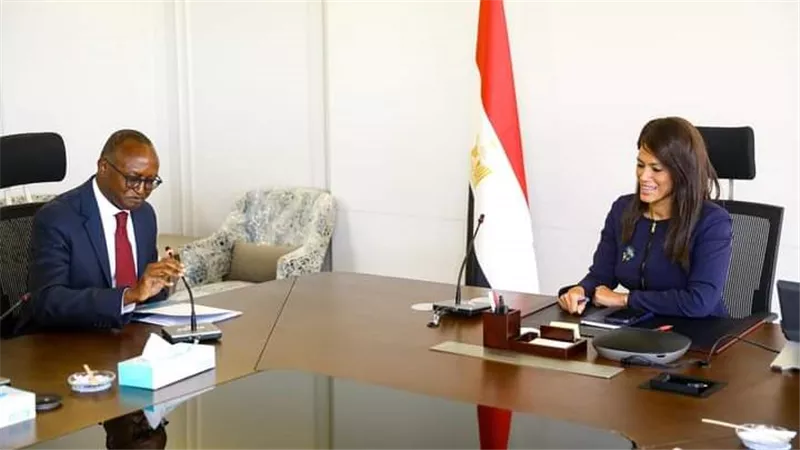 وزيرة التخطيط تبحث مع وفد مؤسسة التمويل الدولية (IFC) زيادة مشاركة القطاع الخاص في جهود التنمية 