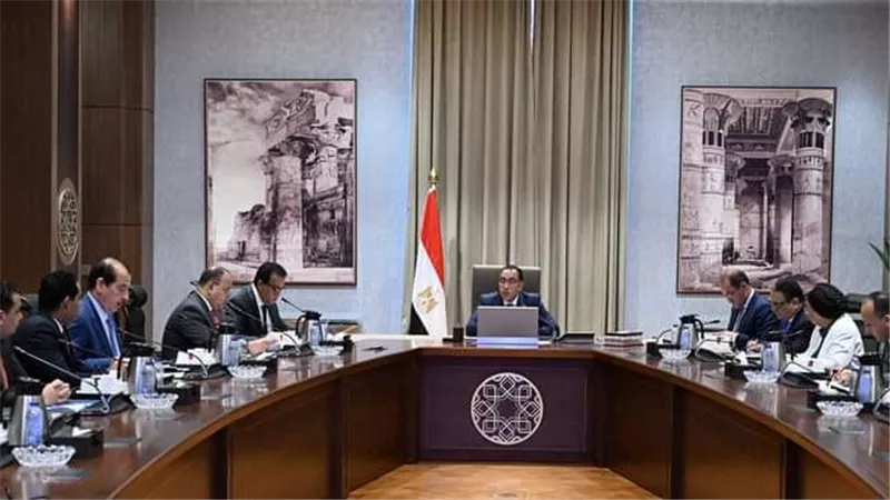 رئيس الوزراء يتابع الموقف التنفيذي والمالي للخدمات الصحية التي تقدمها الهيئة العامة للرعاية الصحية 