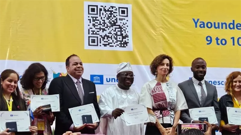 تعليم الكبار بالسويس يبعث ببرقية تهنئة لرئيس الهيئة بمناسبة فوزة بجائزة اليونسكو