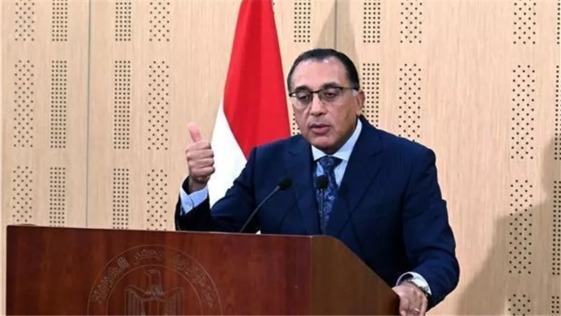 رئيس الوزراء يشهد حفل تخريج الدفعة الأولى من طلاب الجامعات الأهلية الجديدة