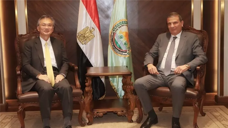 وزير الزراعة يبحث مع السفير الياباني بالقاهرة التعاون في مجال تكنولوجيات الزراعة الحديثة 