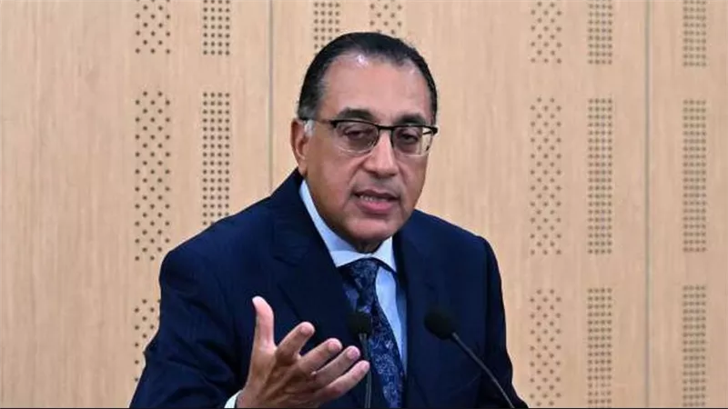 رئيس الوزراء يفتتح مصنع 