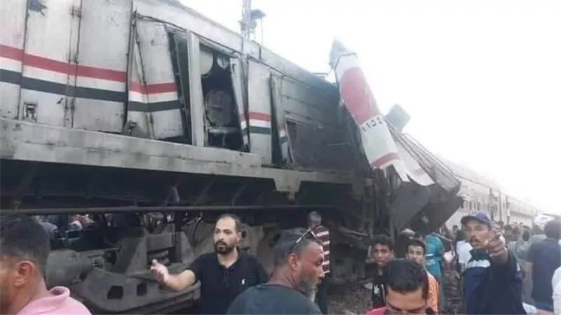 حبس عمال برج المراقبة وإخلاء سبيل السائقين فى حادث قطارى الشرقية