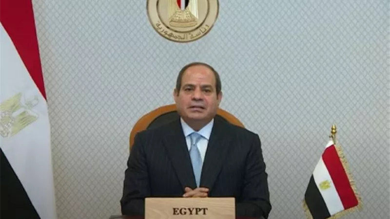 الرئيس يطلع على استحداث حزمة خدمات ملاحية بقناة السويس وتحديث أسطول الصيد