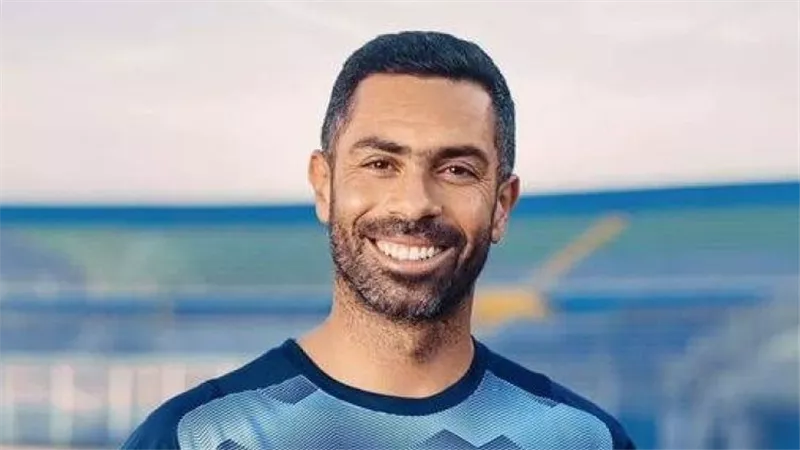 أحمد فتحى نجم الأهلى السابق وبيراميدز يعلن اعتزال كرة القدم