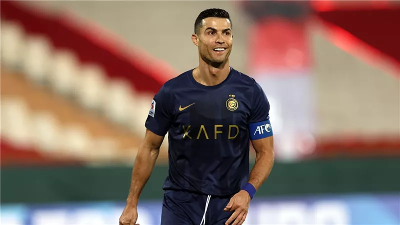 النصر السعودي يقرر تمديد عقد رونالدو حتى 2026