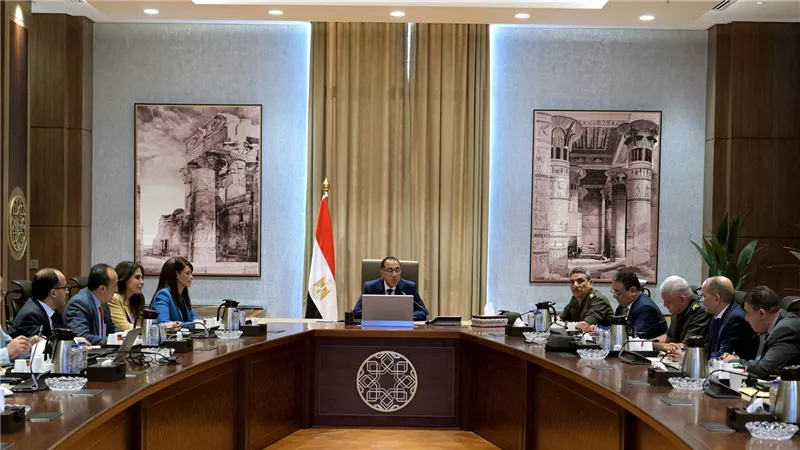 رئيس الوزراء يتابع مستجدات الموقف التنفيذي لمشروعات المبادرة الرئاسية 