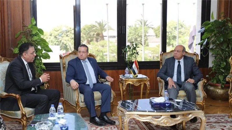 وزير الطيران يستقبل رئيس الهيئة القومية لضمان جودة التعليم والاعتماد لبحث آفاق التعاون المشترك