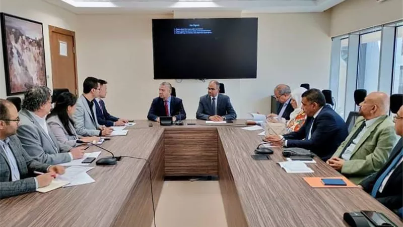 نائبا وزير الاسكان ورئيس اقتصادية قناة السويس يبحثان فرص التعاون في تصنيع مكونات مشروعات مياه الشرب والصرف الصحي