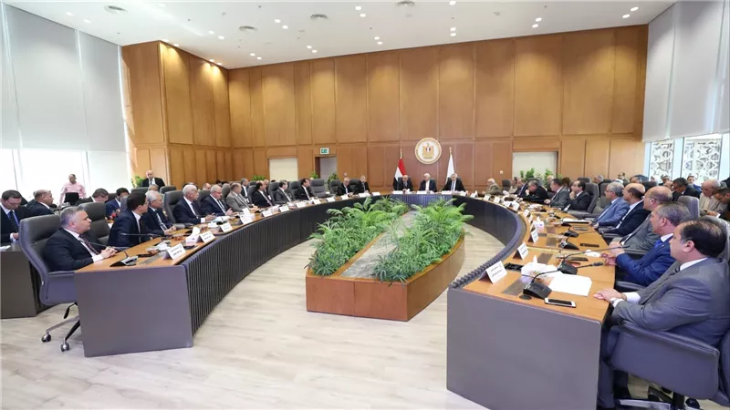 وزير التعليم العالي يرأس اجتماع المجلس الأعلى للجامعات بمقر الوزارة بالعاصمة الإدارية