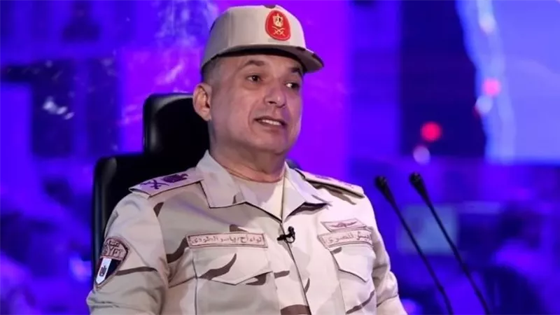 الرئيس السيسى يصدق على ترقية قائد قوات الدفاع الجوى إلى رتبة الفريق