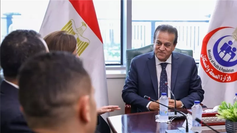 نائب رئيس مجلس الوزراء ووزير الصحة يستقبل ممثلي شركة «نوفارتس» لتعزيز التعاون في ملف تطوير الصناعات الدوائية