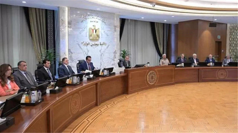 رئيس الوزراء: جار الانتهاء من إعداد البرامج التفصيلية لبرنامج عمل الحكومة من مختلف الوزارات بهدف إرسالها للبرلمان