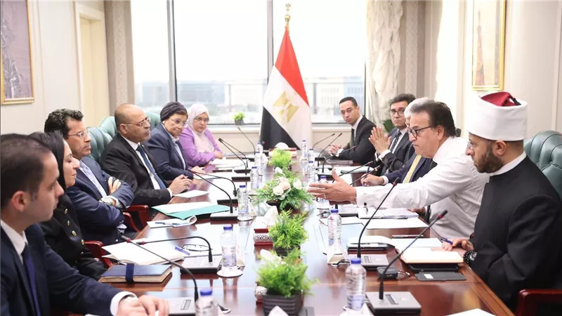 الدكتور خالد عبدالغفار يترأس الاجتماع الدوري للمجموعة الوزارية للتنمية البشرية
