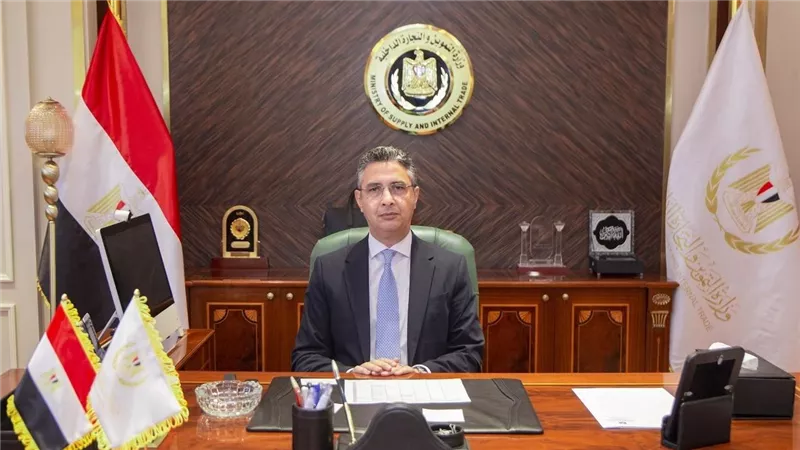 وزير التموين يكلف مديري المديريات التموينية بتشديد الإجراءات الرقابية علي كافة المنشآت 
