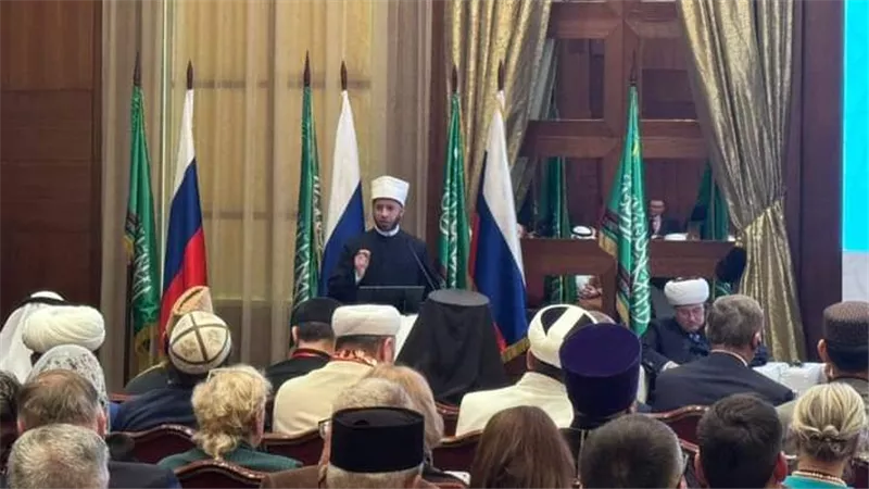 وزير الأوقاف يلقي كلمة في الجلسة الافتتاحية للقمة الدينية العالمية الأولى في سانت بطرسبورج بروسيا