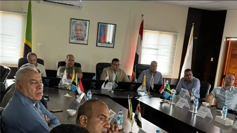 وزير الإسكان يصل إلى سد ومحطة 