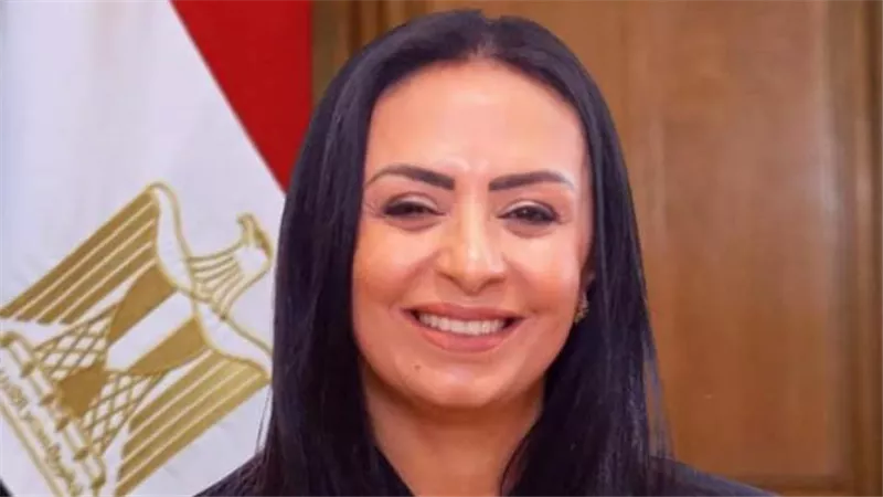 وزيرة التضامن: خطوط الوزارة الساخنة تستقبل ما يزيد على 225 ألف اتصالاً ما بين استفسارات وطلبات وشكاوى 
