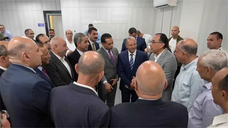 رئيس مجلس الوزراء يلتقي أعضاء الهيئة البرلمانية بالمنيا لمناقشة عدد من الملفات