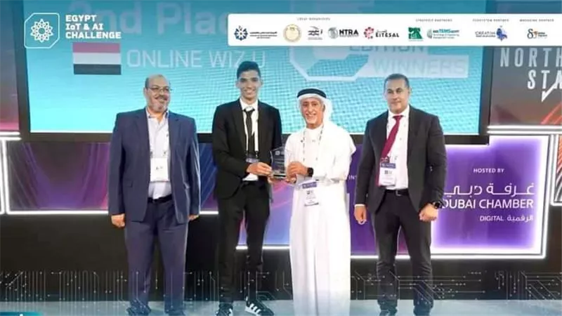 وزير التربية يهنئ الطالب محمد هانى لفوزه بالمركز الثاني على مستوى الوطن العربي في مسابقة 