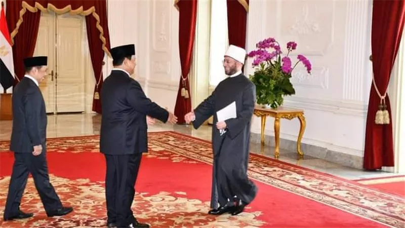 الرئيس الإندونيسي يستقبل وزير الأوقاف ممثلا للرئيس عبد الفتاح السيسي