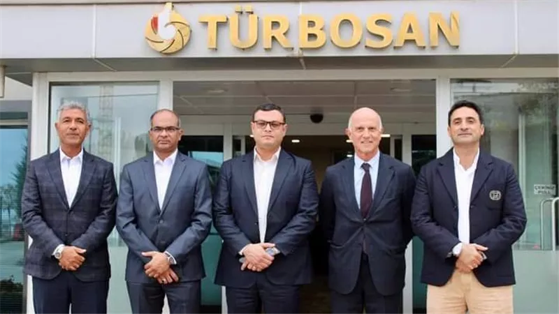 وزير الإسكان يؤكد اهتمام الدولة المصرية بتعزيز التعاون والشراكة مع المصانع التركية