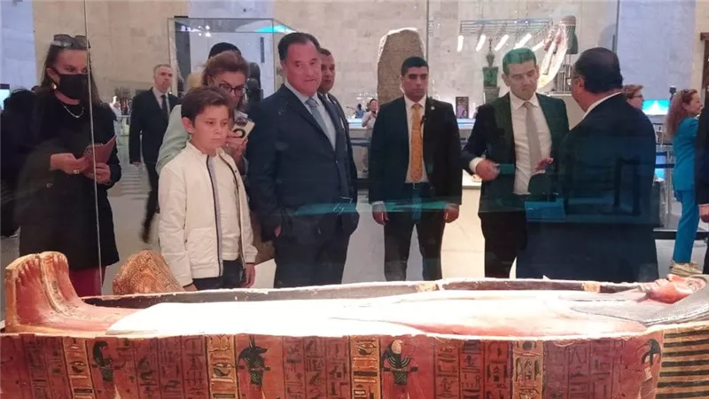 وزيرة الخارجية الرومانية ووزيري الصحة اليوناني والقبرصي في زيارة للمتحف القومي للحضارة المصرية