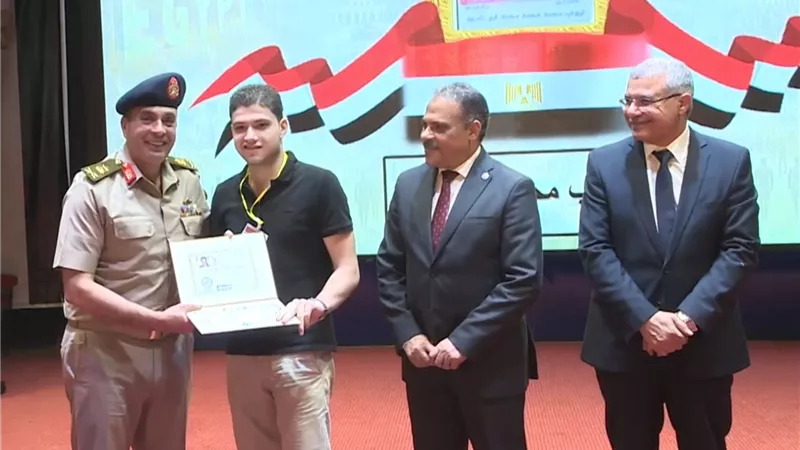 إدارة التجنيد والتعبئة تقدم التيسيرات التجنيدية لأبناء الوطن من ذوى الهمم وكبار السن  بعدد من محافظات الجمهورية