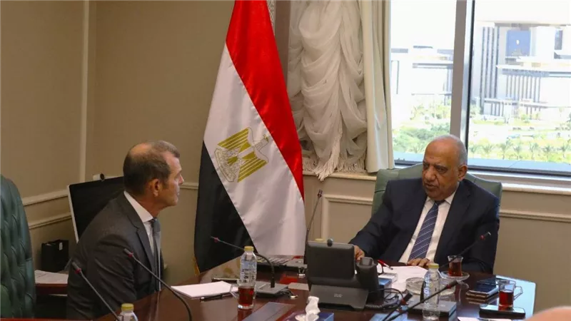 وزير الكهرباء يبحث مع الشركة العربية للهندسة والتوزيع جودة التشغيل وكفاءة الاداء وخفض استهلاك الوقود فى محطات التوليد