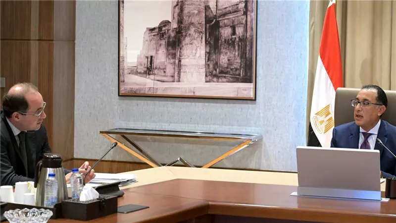 رئيس الوزراء يستعرض مع وزير المالية عدداً من ملفات العمل