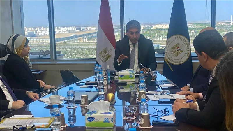 ⁠اجتماع وزير السياحة والآثار لمناقشة خطة العمل لتطوير المنتجات السياحية بالمقصد المصري خلال الفترة القادمة