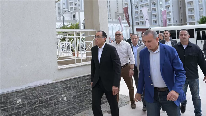 رئيس الوزراء يتفقد مشروع 