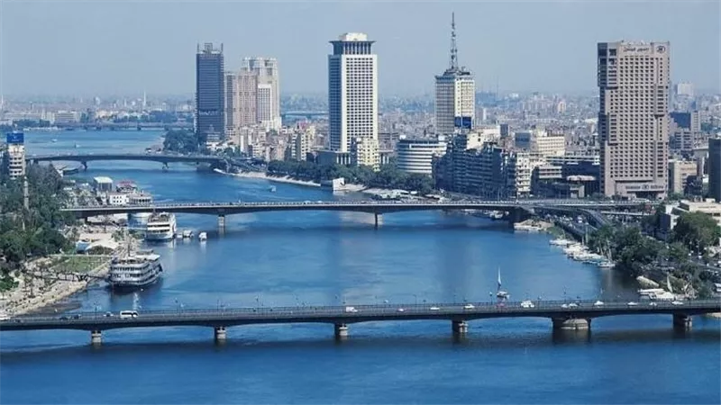 غدا طقس مائل للبرودة ليلا معتدل نهارا والعظمى بالقاهرة 26 والصغرى 19 درجة