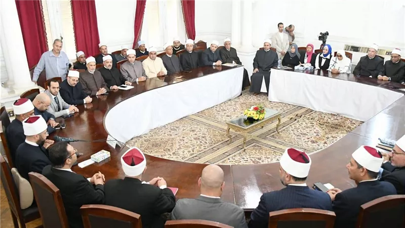 وزير الأوقاف يوجه مديري المديريات: تحقيق أعلى مستويات الانضباط الإداري والدعوي