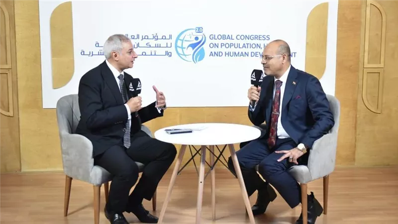 وزير العمل يعقد مؤتمرًا صحفيًا على هامش مشاركته في المؤتمر العالمي للسكان والصحة والتنمية البشرية