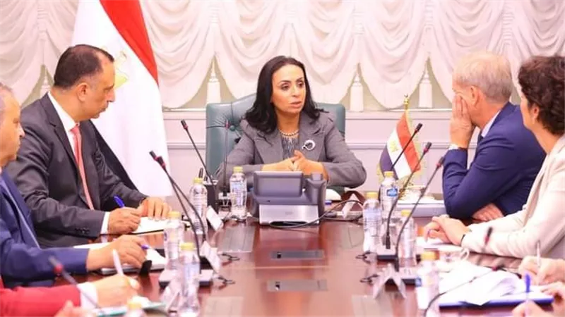 وزيرة التضامن الاجتماعي تلتقي الممثل الخاص للاتحاد الأوروبي لحقوق الإنسان