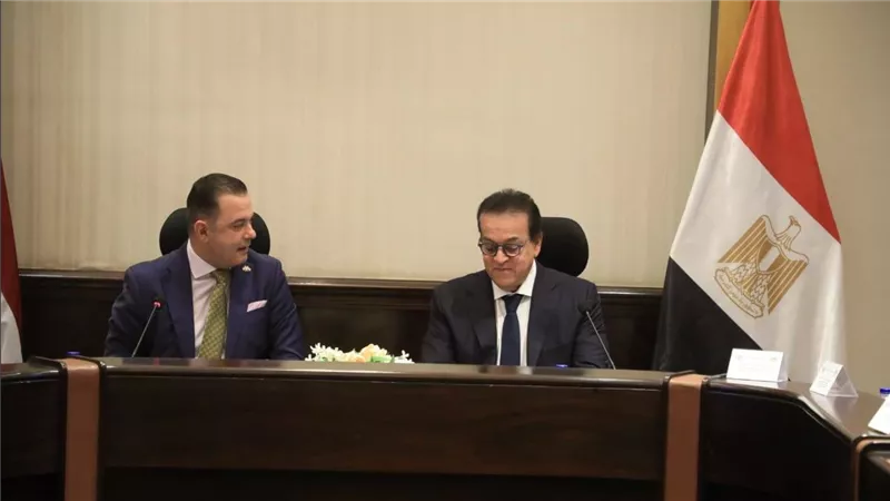 وزير الصحة يستقبل وزير صحة جمهورية لاتفيا لبحث سبل تعزيز التعاون بين البلدين فى القطاع الصحي