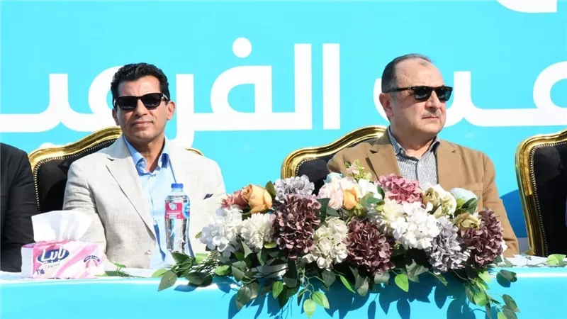 وزيرا قطاع الأعمال والشباب والرياضة يشهدان افتتاح تطوير ستاد 