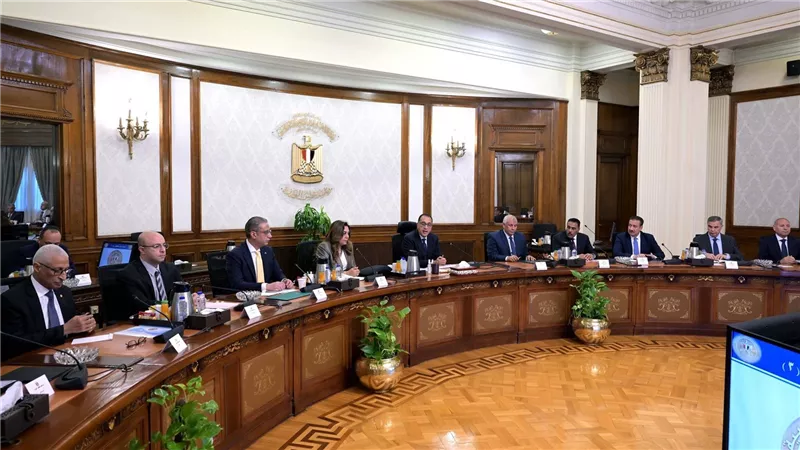 المحافظون يستعرضون موقف التصالح وجهود ضبط الأسواق وتأمين توافر السلع المختلفة
