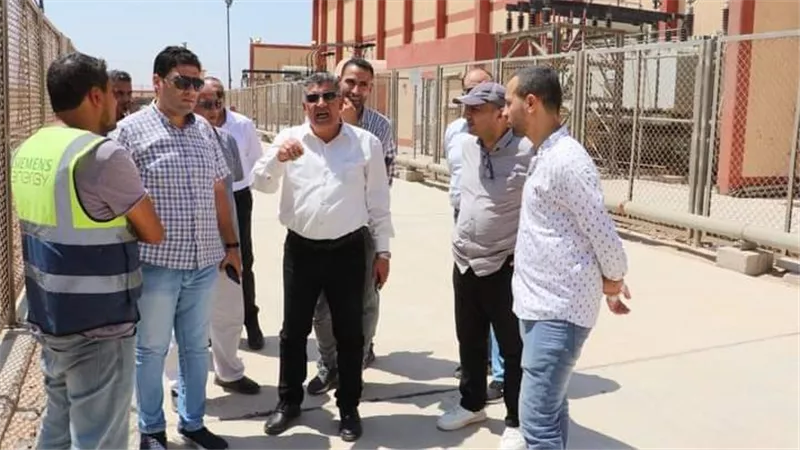 وزير الإسكان: وضع جهد الكهرباء على محطة المحولات المغذية لتوسعات المنطقة الصناعية بمدينة السادات