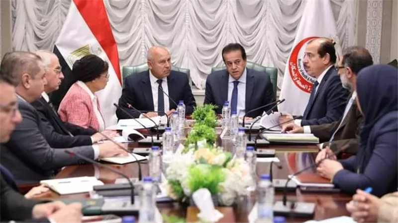نائبا رئيس مجلس الوزراء وزيرا الصحة والنقل يعقدان اجتماعًا لمتابعة تطورات منظومة الألبان الصناعية 