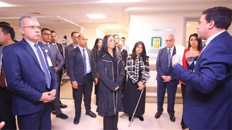 وزيرة التضامن الاجتماعي تتفقد مستشفى حروق أهل مصر 
