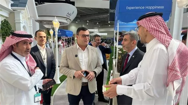وزير الإسكان يتفقد الجناح المصرى بمعرض سيتى سكيب بمدينة الرياض بالسعودية