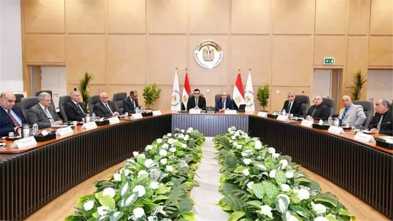 وزيرا الإسكان والري يبحثان عدداً من الموضوعات المشتركة وسبل تعزيز التعاون بين الوزارتين