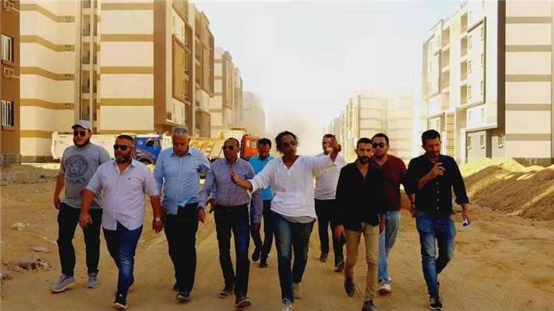 وزير الإسكان: جارٍ تنفيذ أعمال الكهرباء والطرق لـ7080 وحدة سكنية بالمرحلة الثالثة بسكن موظفي العاصمة فى مدينة بدر