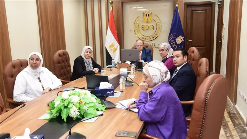 رئيس هيئة الدواء المصرية يبحث سبل التعاون مع مجموعة بوسطن الاستشارية