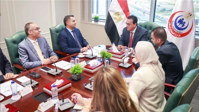 نائب رئيس الوزراء وزير الصحة يؤكد على دعم الدولة للاستثمار الصحي خلال لقائه رئيس مجموعة أندلسية